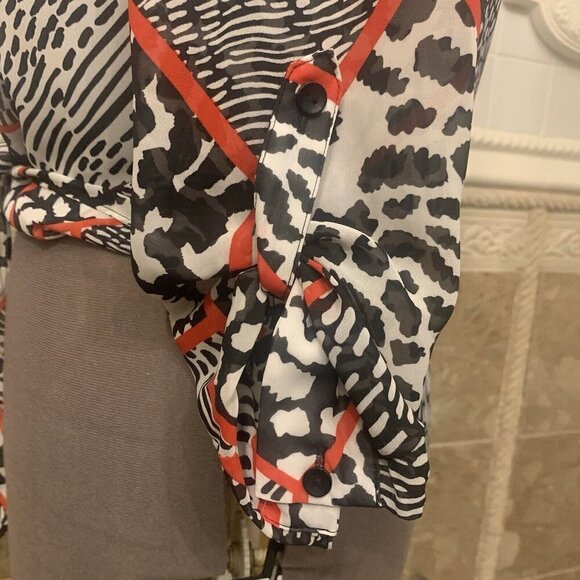 Zac & Rachel. Sz Large. Tie Front. Button Up. Roll Tab Cuff. Chiffon. B85. - Picture 3 of 5